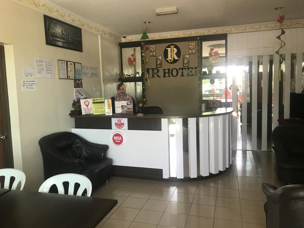 Jr Hotel Sitiawan Kültér fotó